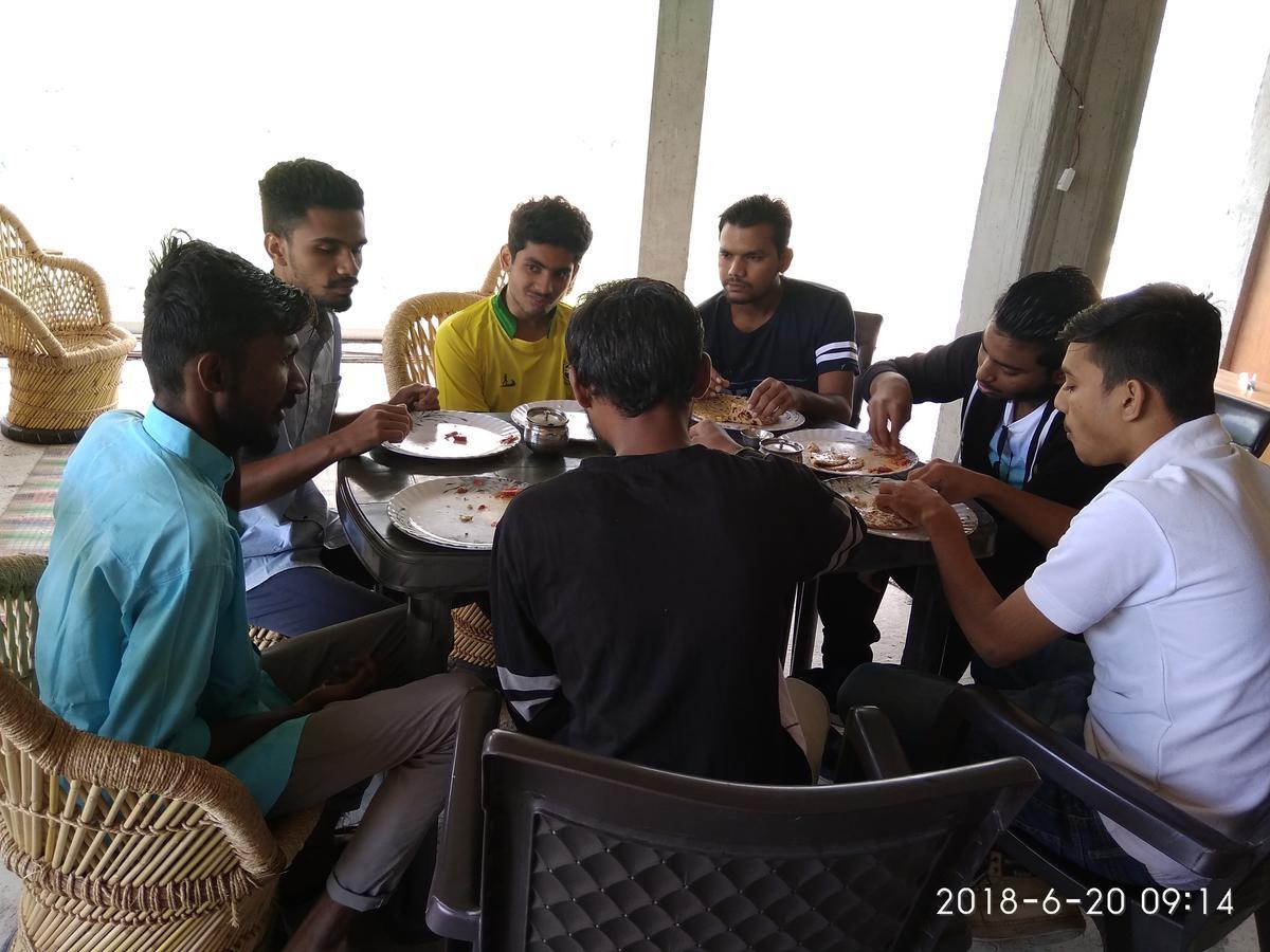 Sunface Homestay Manali  Bagian luar foto