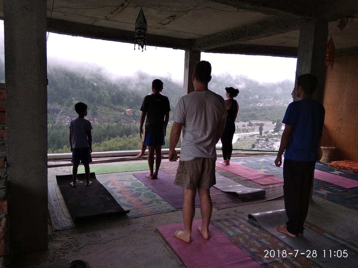 Sunface Homestay Manali  Bagian luar foto