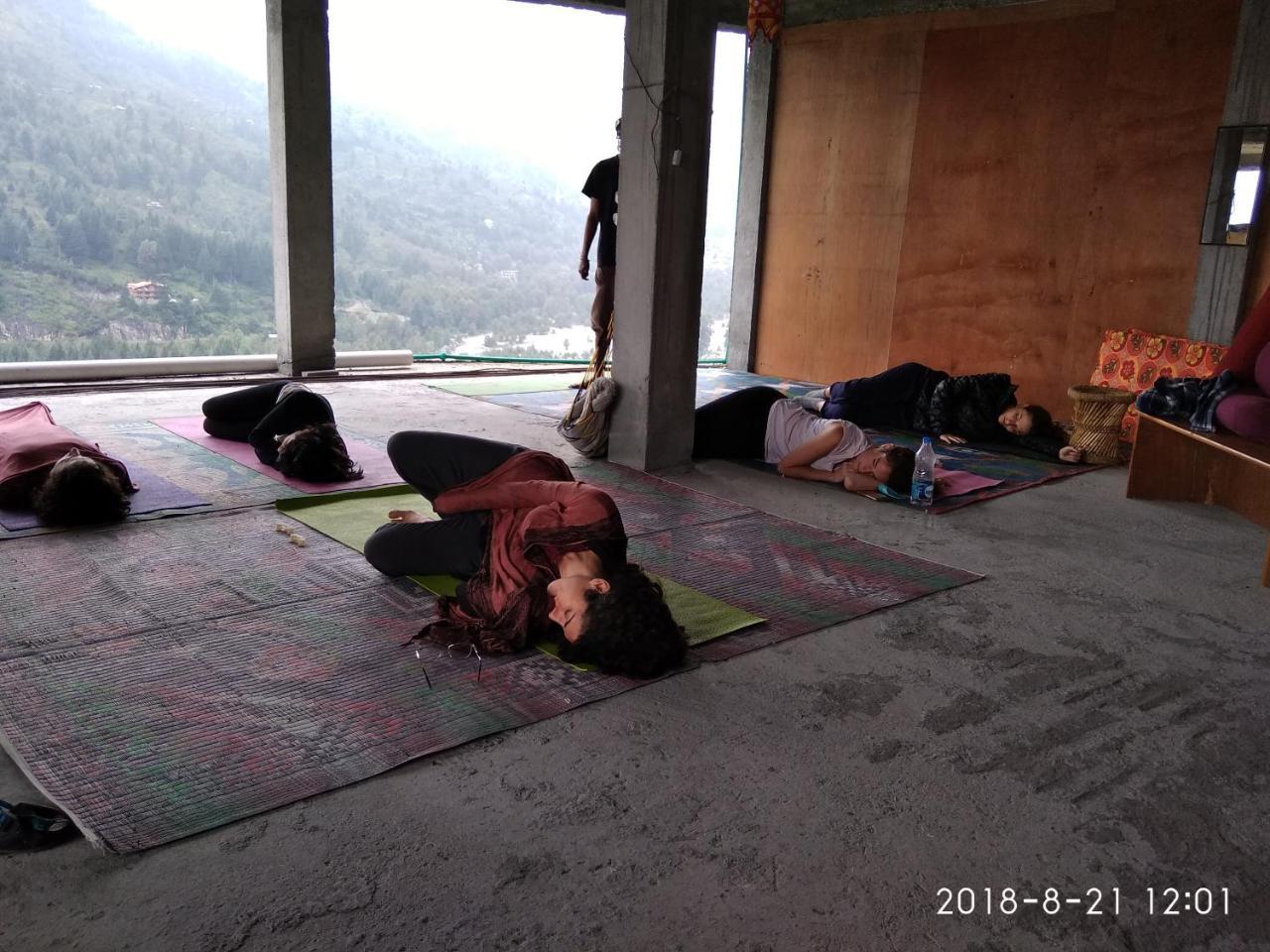 Sunface Homestay Manali  Bagian luar foto