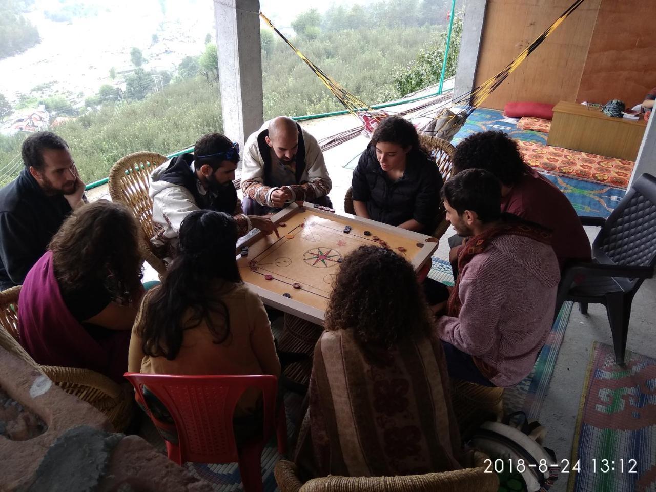 Sunface Homestay Manali  Bagian luar foto